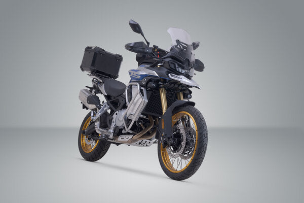 ZESTAW KUFRA CENTRALNEGO TRAX ADV SW-MOTECH VOGE DS900X (23-) BLACK 3