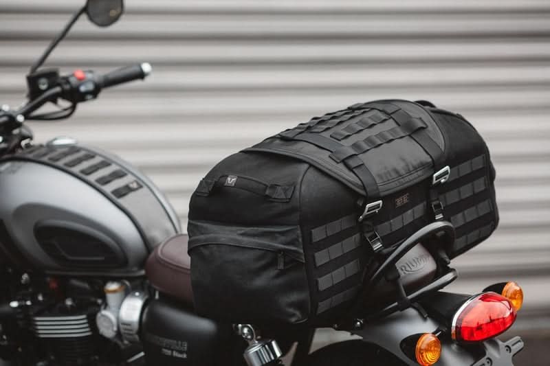 TORBA TYLNA LEGEND GEAR BLACK EDITION SW-MOTECH TAIL BAG LR2 BLACK 48L 3