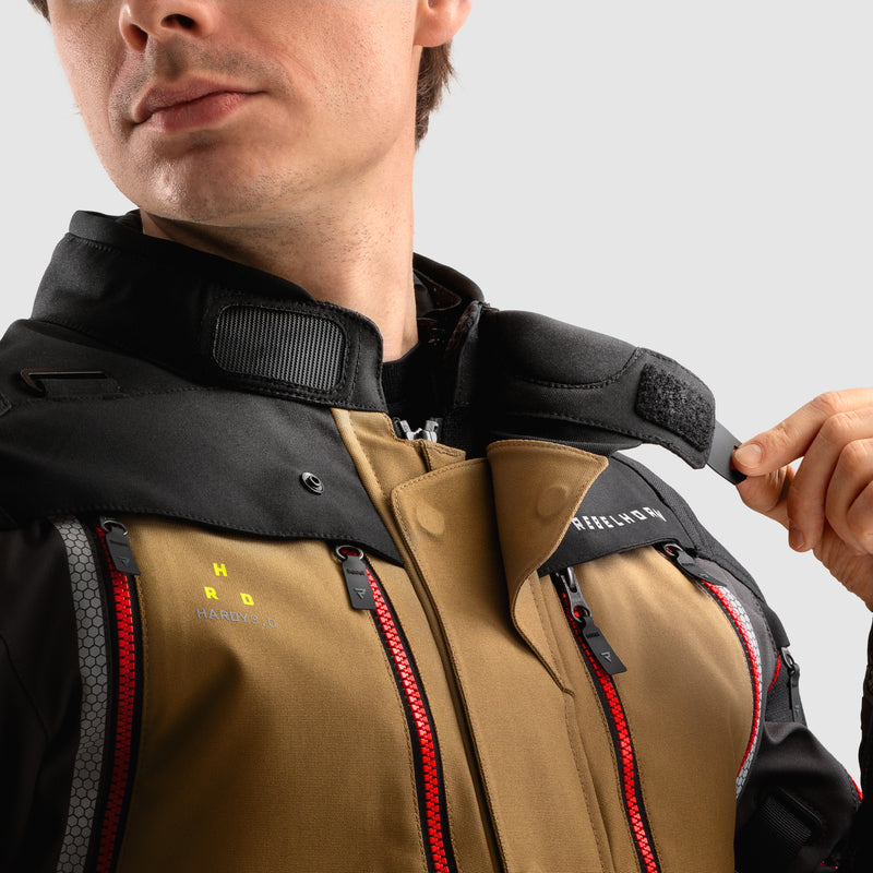 Kurtka motocyklowa tekstylna Rebelhorn Hardy 3.0 Desert Grey Red 55 324135_ZAL794743.jpg