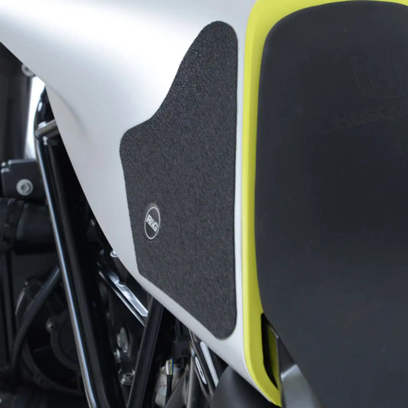 NAKLEJKA NA BAK TANKPAD ANTYPOŚLIZGOWY 2 CZĘŚCI RG RACING HUSQVARNA VITPILEN/SVARTPILEN 701 CLEAR 3