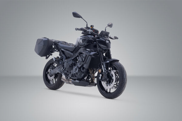 ZESTAW KUFRÓW BOCZNYCH URBAN ABS I STELAŻY SW-MOTECH YAMAHA MT-09 (23-) 2×165L 3