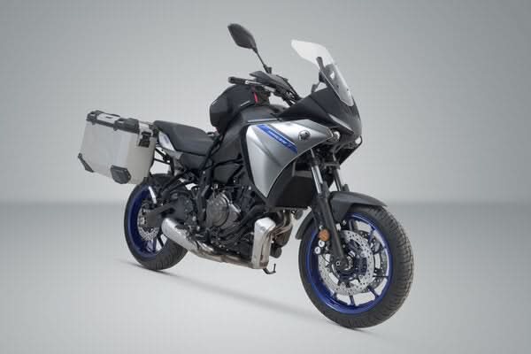 ZESTAW KUFRÓW BOCZNYCH TRAX ADV I STELAŻY SW-MOTECH YAMAHA MT-07 TRACER (16-) SILVER 37/37 L 3