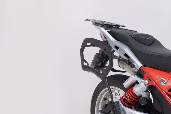 ZESTAW KUFRÓW BOCZNYCH TRAX ADV I STELAŻY SW-MOTECH MOTO GUZZI V85 TT / STRADA (24-) SILVER 37/45L 5