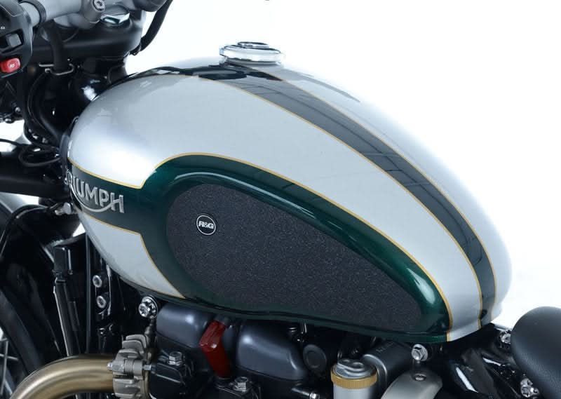 NAKLEJKA NA BAK TANKPAD ANTYPOŚLIZGOWY 2 CZĘŚCI RG RACING TRIUMPH BONNEVILLE BOBBER (17-) BLACK 1