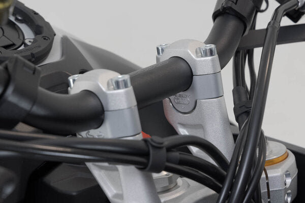 ZESTAW PODWYŻSZAJĄCY KIEROWNICĘ SW-MOTECH 20MM TRIUMPH TIGER 900 GT/RALLY PRO SILVER 5