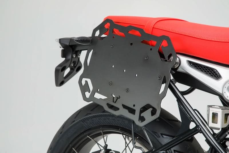 UCHWYT BAGAŻNIKA BOCZNEGO NA LEWĄ STRONĘ SW-MOTECH UNIWERSALNY BLACK 1