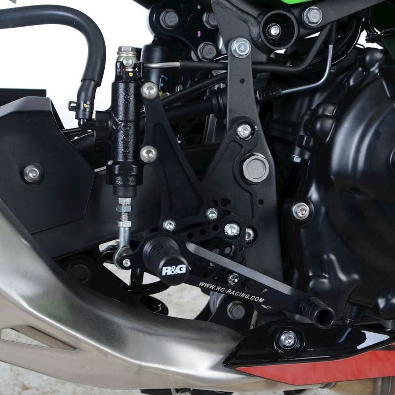 PODNÓŻKI REGULOWANE RG RACING KAWASAKI NINJA 250 18-/NINJA 400 18- BLACK 1