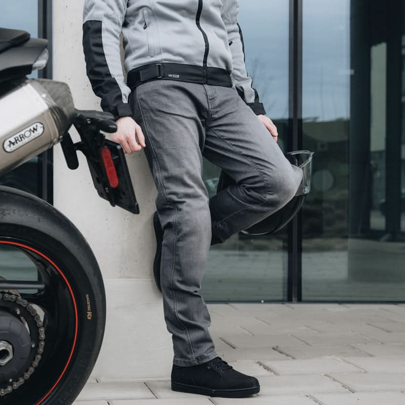 Spodnie Jeansowe Ozone Striker Regular Washed Grey 21 234763_ZAL631268.jpg