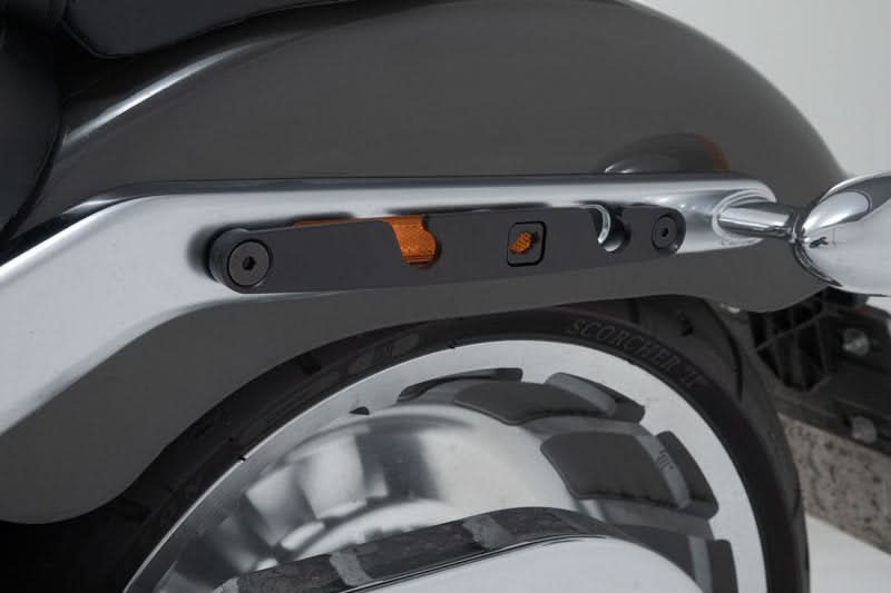 STELAŻ BOCZNY SLH LEWY SW-MOTECH HARLEY-DAVIDSON SOFTAIL STREET BOB (17-)STANDARD (20-) LH2 BLACK 1