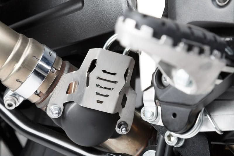 OSŁONA ZAWORU UKŁADU WYDECHOWEGO SW-MOTECH SUZUKI V-STROM 1000 (14-19) SILVER 1