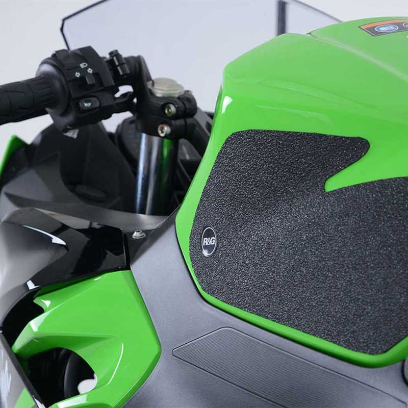 NAKLEJKA NA BAK TANKPAD ANTYPOŚLIZGOWY 2 CZĘŚCI RG RACING KAWASAKI NINJA 400 (18-) BLACK 1