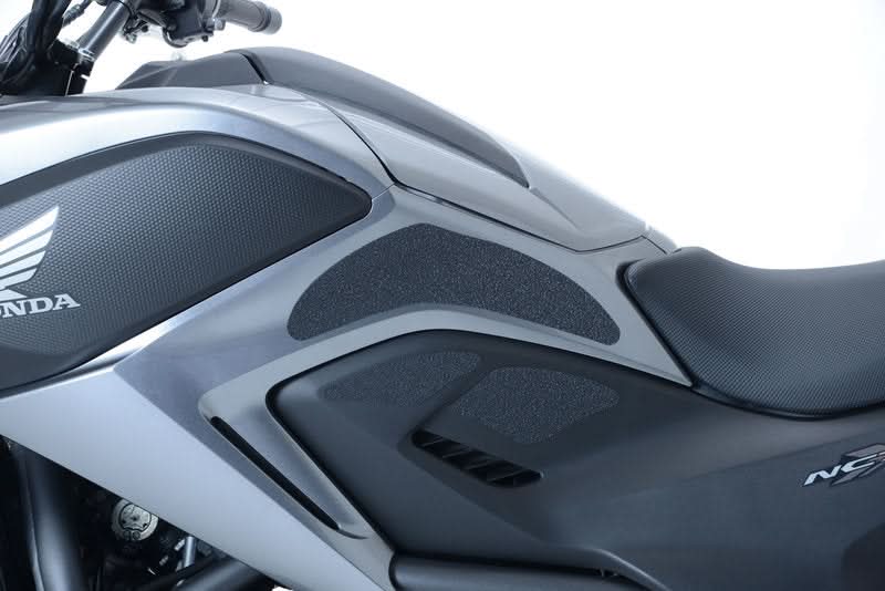 NAKLEJKA NA BAK TANKPAD ANTYPOŚLIZGOWY 6 CZĘŚCI RG RACING HONDA NC700/NC750 (13-14) BLACK 1