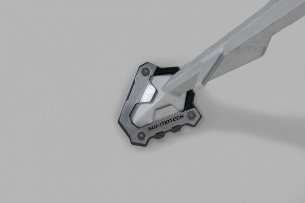 NAKŁADKA NÓŻKI BOCZNEJ SW-MOTECH BMW F 900 GS (23-) BLACK/SILVER 5