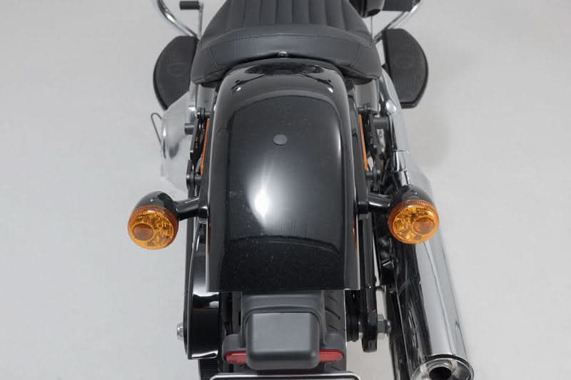 ZESTAW SAKW I STELAŻY LEGEND GEAR LH1/LH1 SW-MOTECH 2X19,5L SOFTAIL STRBOB (17-) STANDARD (20-) 5