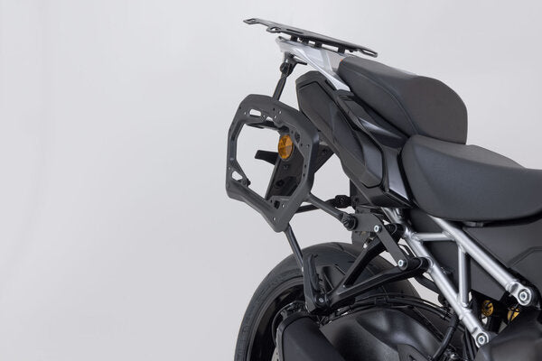 ZESTAW KUFRÓW BOCZNYCH TRAX ADV I STELAŻY SW-MOTECH SUZUKI GSX-S1000GX (23-) SILVER 37/37L 5