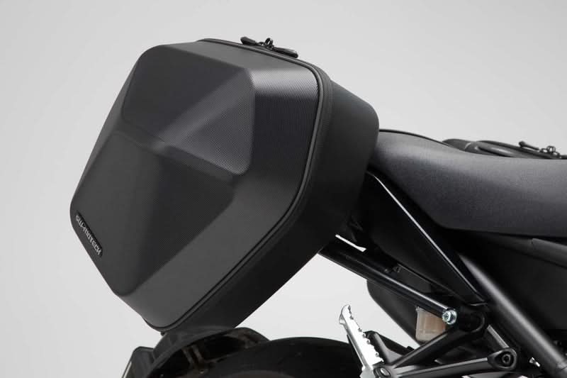 ZESTAW KUFRÓW BOCZNYCH URBAN ABS I STELAŻY SW-MOTECH YAMAHA MT-09 (13-20) BLACK 2X16,5L 3