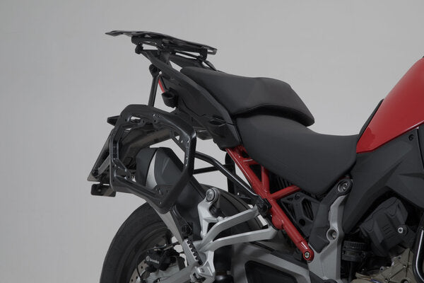 ZESTAW KUFRÓW BOCZNYCH AERO ABS I STELAŻY SW-MOTECH 2X25 L. DUCATI MULTISTRADA V4 (20-) 5