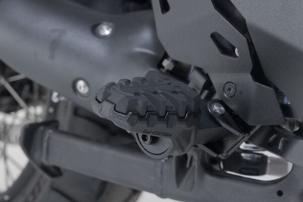 PODNÓŻKI EVO SW-MOTECH BMW R 1200 GS, R 1250 GS, R 1300 GS BLACK 3