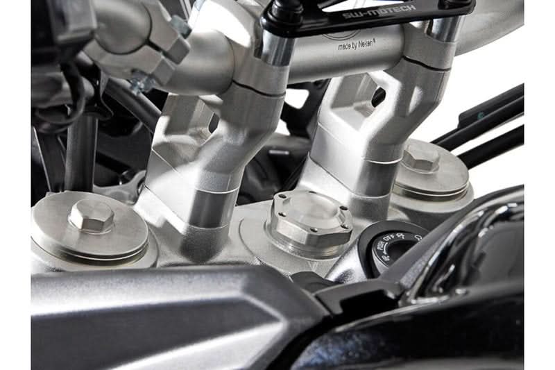 ZESTAW PODWYŻSZAJĄCY KIEROWNICĘ SW-MOTECH 20MM TRIUMPH TIGER TRIUMPH TIGER 800/ 900/ 1200 SILVER 1