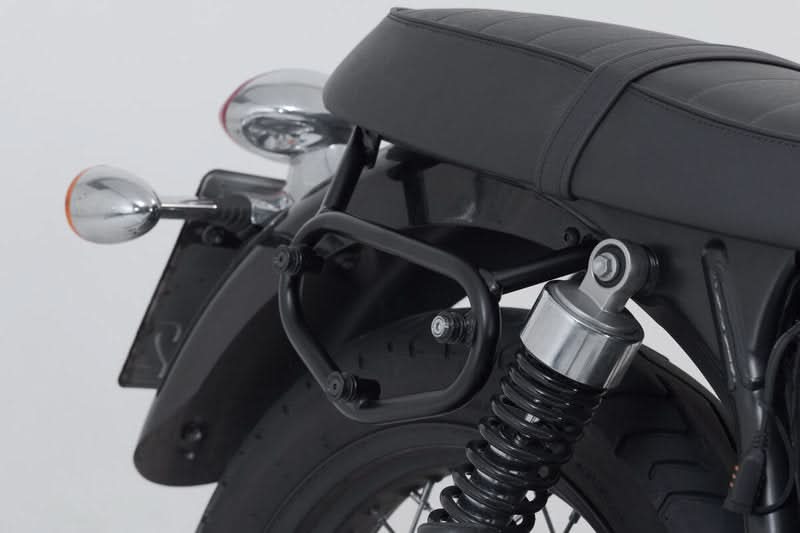 ZESTAW SAKW I STELAŻY LEGEND GEAR LC SW-MOTECH TRIUMPH THRUXTON 900 (04-15)/BONNEVILLE SE (04-16) 7