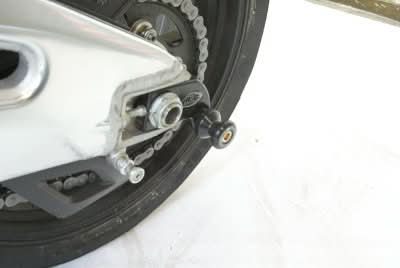 ROLKI WAHACZA RG RACING APRILIA RSV4 09-, RSV4 1100 (FACTORY) 19-, RSV4 RR 15- BLACK 1
