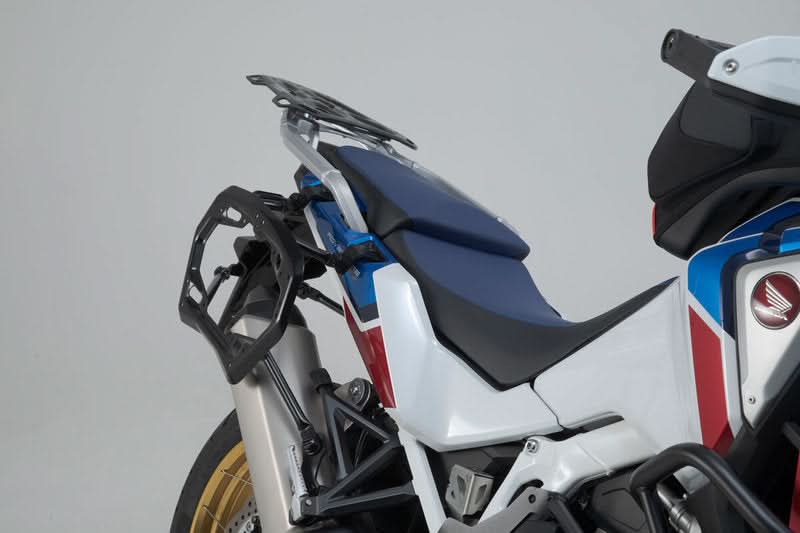 ZESTAW KUFRÓW BOCZNYCH TRAX ADV I STELAŻY SW-MOTECH HONDA CRF1100L/ADV SP (19-) SILVER 45/37L 3
