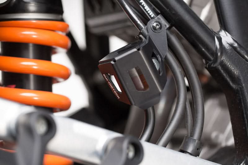 OSŁONA ZBIORNIKA PŁYNU HAMULCOWEGO SW-MOTECH KTM 1050/1090/1190 ADV1290 SADV BLACK 1