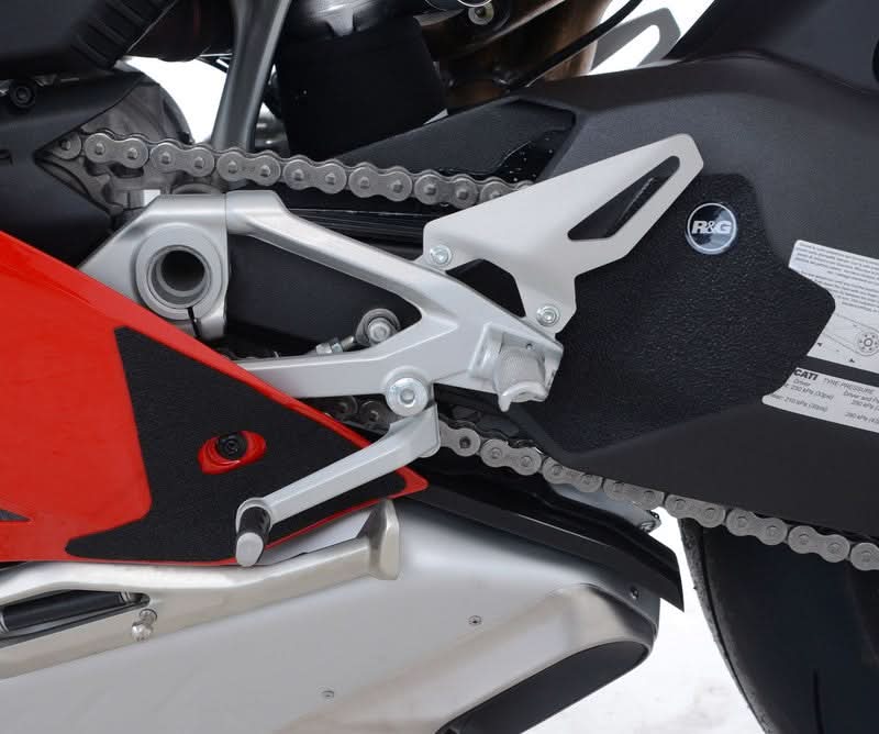 OSŁONA WAHACZA RG RACING DUCATI PANIGALE V4(S) 18-/V4R 19-, 3 CZĘŚCI BLACK 1