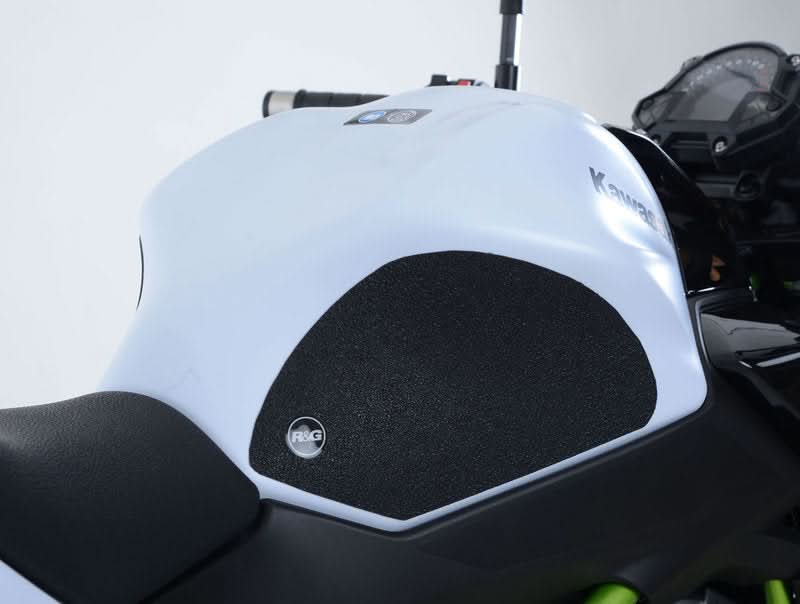 NAKLEJKA NA BAK TANKPAD ANTYPOŚLIZGOWY 2 CZĘŚCI RG RACING KAWASAKI Z 650, NINJA 650 (17-) BLACK 1