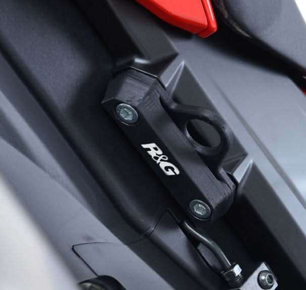 ZAŚLEPKI PODNÓŻKA RG RACING (PARA) HONDA CBR1000RR 17- 19 1