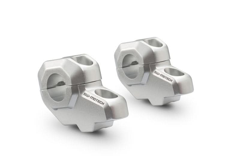 ZESTAW PODWYŻSZAJĄCY KIEROWNICĘ SW-MOTECH 22MM PODWYŻSZENIE 30MM PRZESUNIĘCIE 21MM SILVER 1