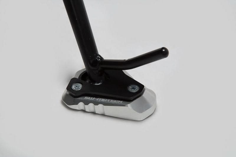 NAKŁADKA NÓŻKI BOCZNEJ SW-MOTECH KAWASAKI VERSYS 1000 (11-) BLACK/SILVER 1