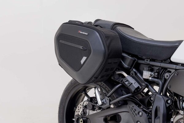 ZESTAW SAKW BOCZNYCH PRO BLAZE H I STELAŻY SW-MOTECH YAMAHA XSR700 (15-), XSR700 XT (19-) BLACK 5