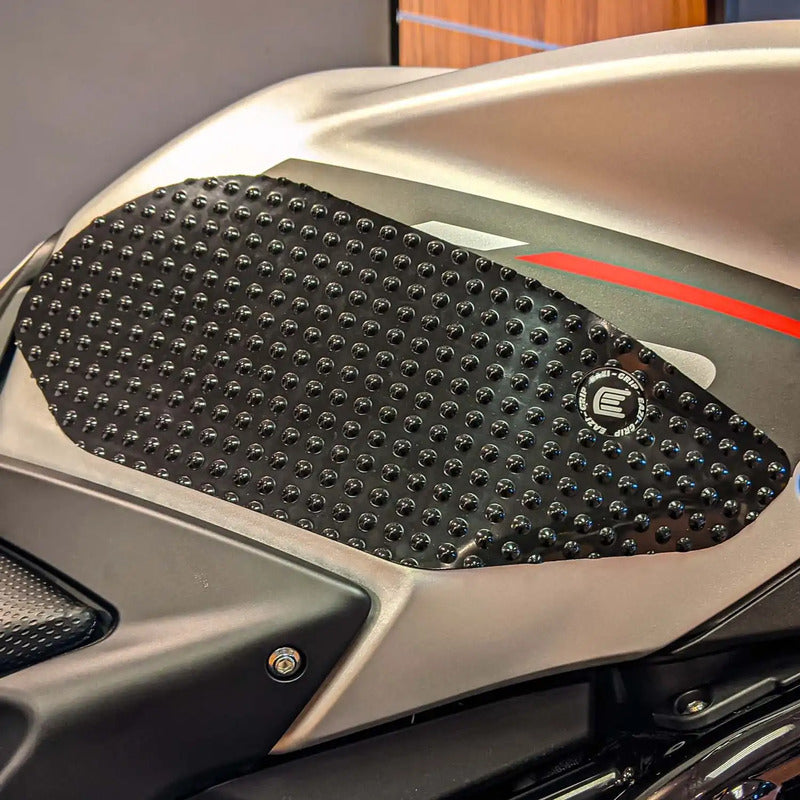 NAKLEJKA NA BAK TANKPAD ANTYPOŚLIZGOWY RG RACING EAZI-GRIP MV AGUSTA BRUTALE/ DRAGSTER 800 18- - EVO 1