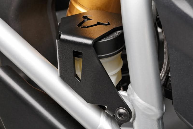 OSŁONA ZBIORNIKA PŁYNU HAMULCOWEGO SW-MOTECH BMW R1200GS R1250GS BLACK 1