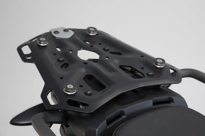 STELAŻ POD BAGAŻ CENTRALNY ADVENTURE-RACK SW-MOTECH TRIUMPH TIGER 800 MODELLE (10-) BLACK 1