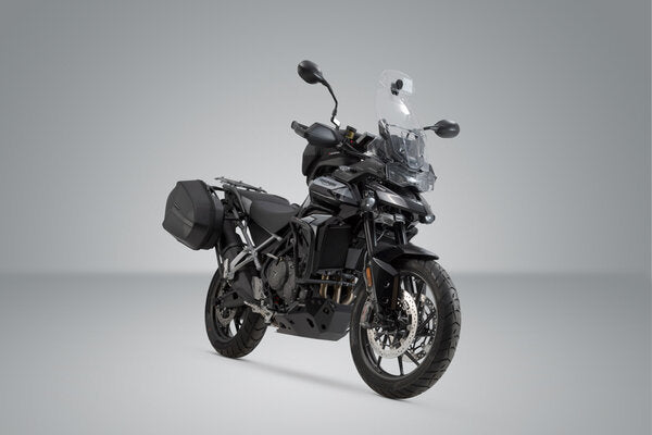 ZESTAW KUFRÓW BOCZNYCH AERO ABS I STELAŻY SW-MOTECH TRIUMPH TIGER 900/ GT/ RALLY/ PRO (19-23) 2X25L 3