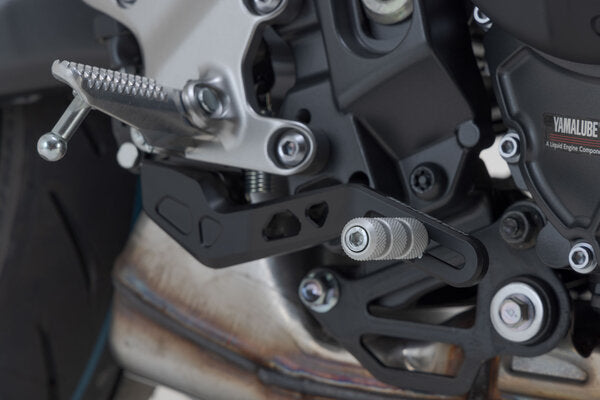 ZESTAW DŹWIGNI ZMIANY BIEGÓW I PEDAŁU HAMULCA SW-MOTECH YAMAHA MT 09 (20-) 3