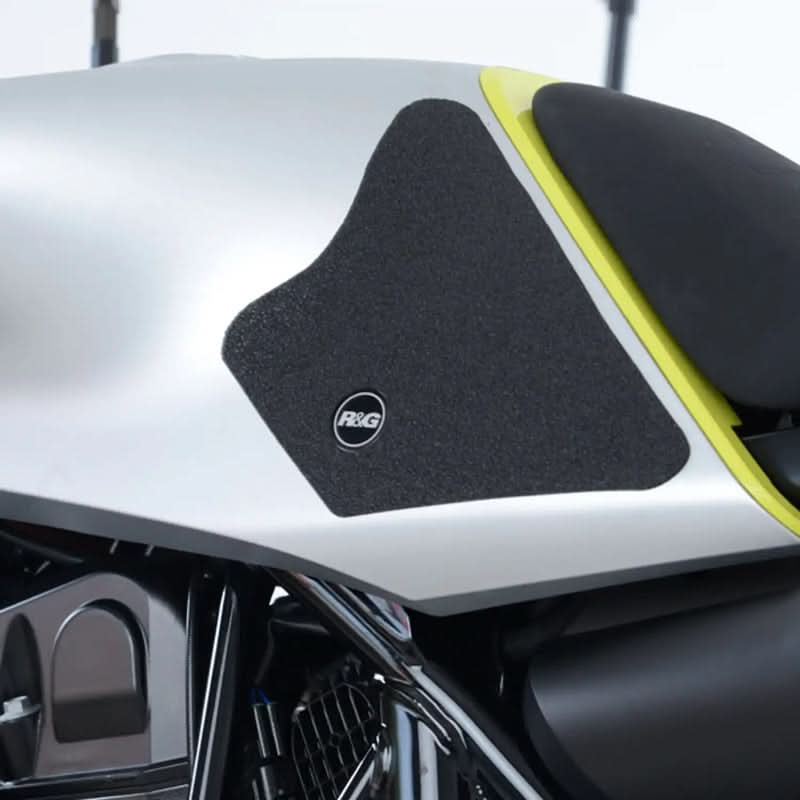 NAKLEJKA NA BAK TANKPAD ANTYPOŚLIZGOWY 2 CZĘŚCI RG RACING HUSQVARNA VITPILEN/SVARTPILEN 701 CLEAR 1