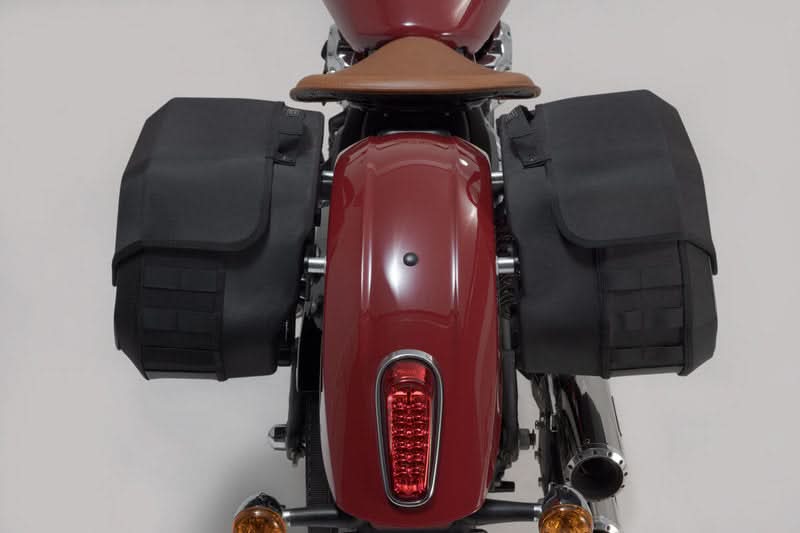 ZESTAW SAKW I STELAŻY LEGEND GEAR LH1/LH1 SW-MOTECH 2X19,5L INDIAN SCOUT/SIXTY/100TH ANNIV (16-) 7