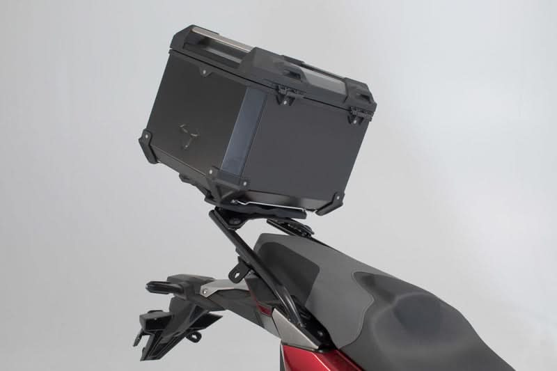 ZESTAW KUFRA CENTRALNEGO TRAX ADV SW-MOTECH HONDA X-ADV (20-) BLACK 1