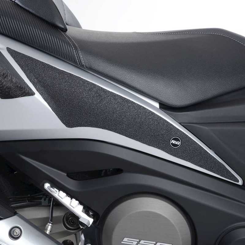 NAKLEJKA NA BAK TANKPAD ANTYPOŚLIZGOWY 2 CZĘŚCI RG RACING KYMCO AK550 18- BLACK 1