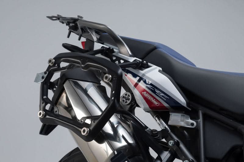 ZESTAW KUFRÓW BOCZNYCH TRAX ADV I STELAŻY SW-MOTECH CRF1000L AFRICA TWIN (15-17) BLACK 45/37L 5