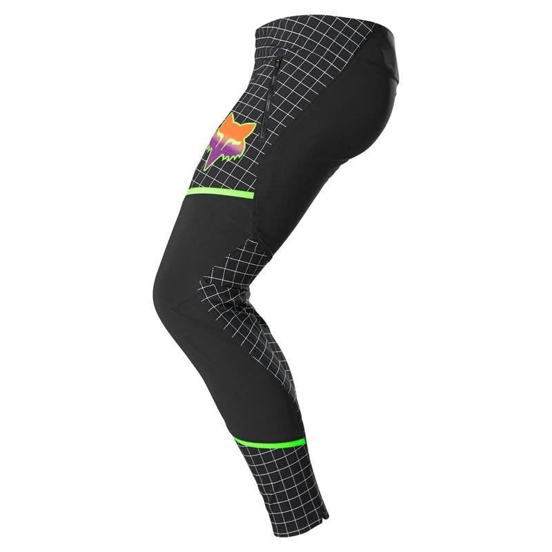 Spodenki Rowerowe Fox Flexair Celz Black 3 232696_ZAL461246.jpg