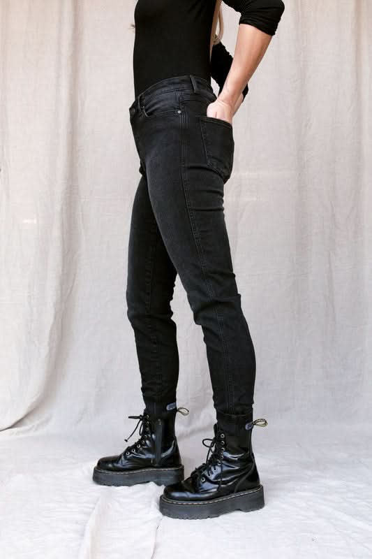 Casualowe Spodnie Jeansowe Broger California Lady Washed Black 5 182030_ZAL385988.jpg