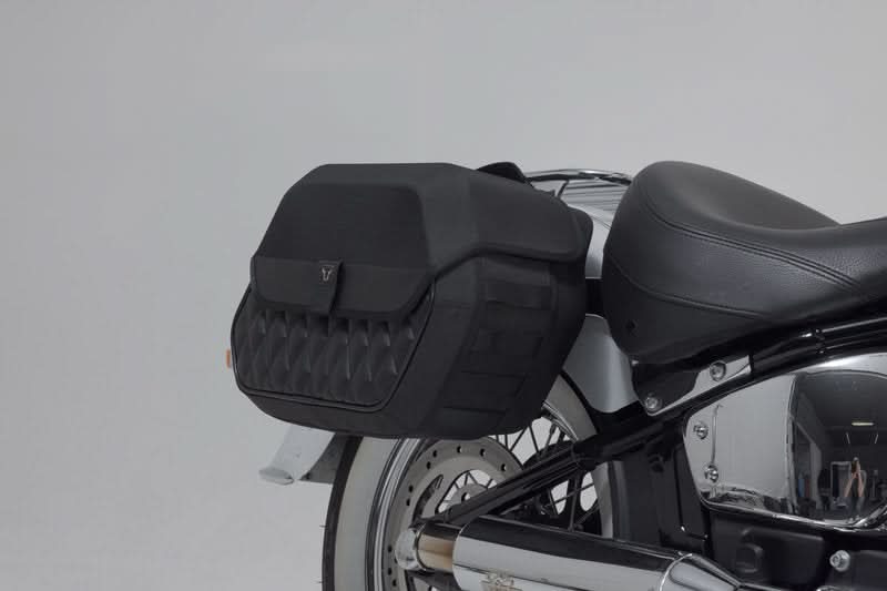 ZESTAW SAKW I STELAŻY LEGEND GEAR LH1/LH1 SW-MOTECH 2X195L HARLEY-DAVIDSON SOFTAIL DELUXE (17-) 7