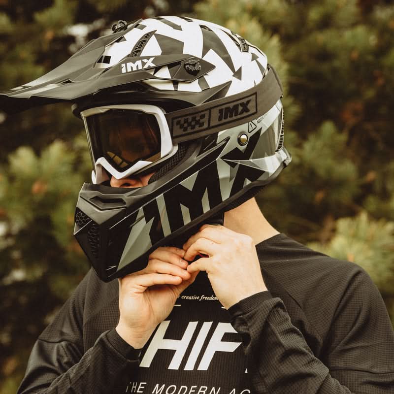 Kask Imx Racing Fmx-02 Black/White/Grey/Metallic Grey Gloss Graphic 11 240468_ZAL507050.jpg