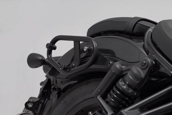ZESTAW KUFRÓW BOCZNYCH URBAN ABS I STELAŻY SW-MOTECH HONDA CMX1100 REBEL (20-) BLACK 2X16,5L 7