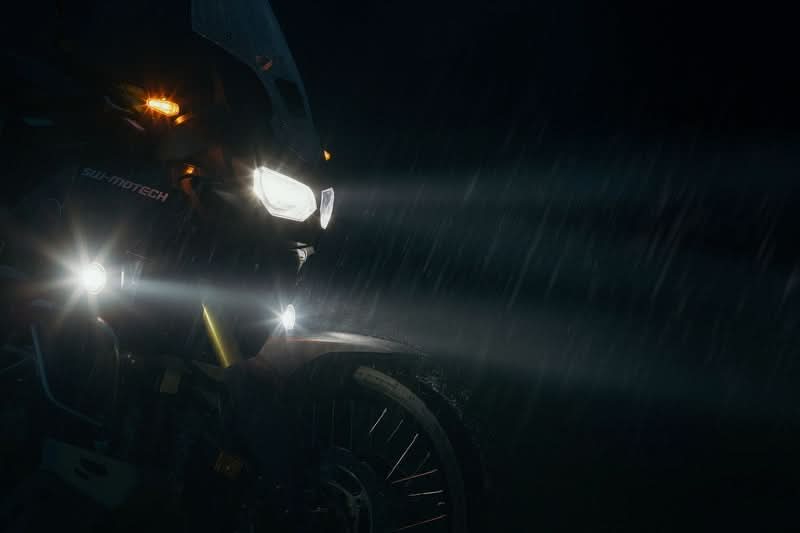 ZESTAW LAMP PRZECIWMGŁOWYCH EVO SW-MOTECH KTM LC8 950/990 ADV BLACK 3
