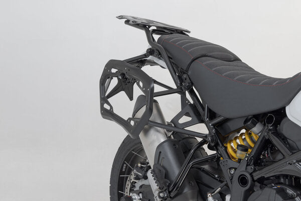 ZESTAW KUFRÓW BOCZNYCH SW-MOTECH DUSC DUCATI DESERTX (22-)/ RALLY (23-) 41/33 BLACK 5